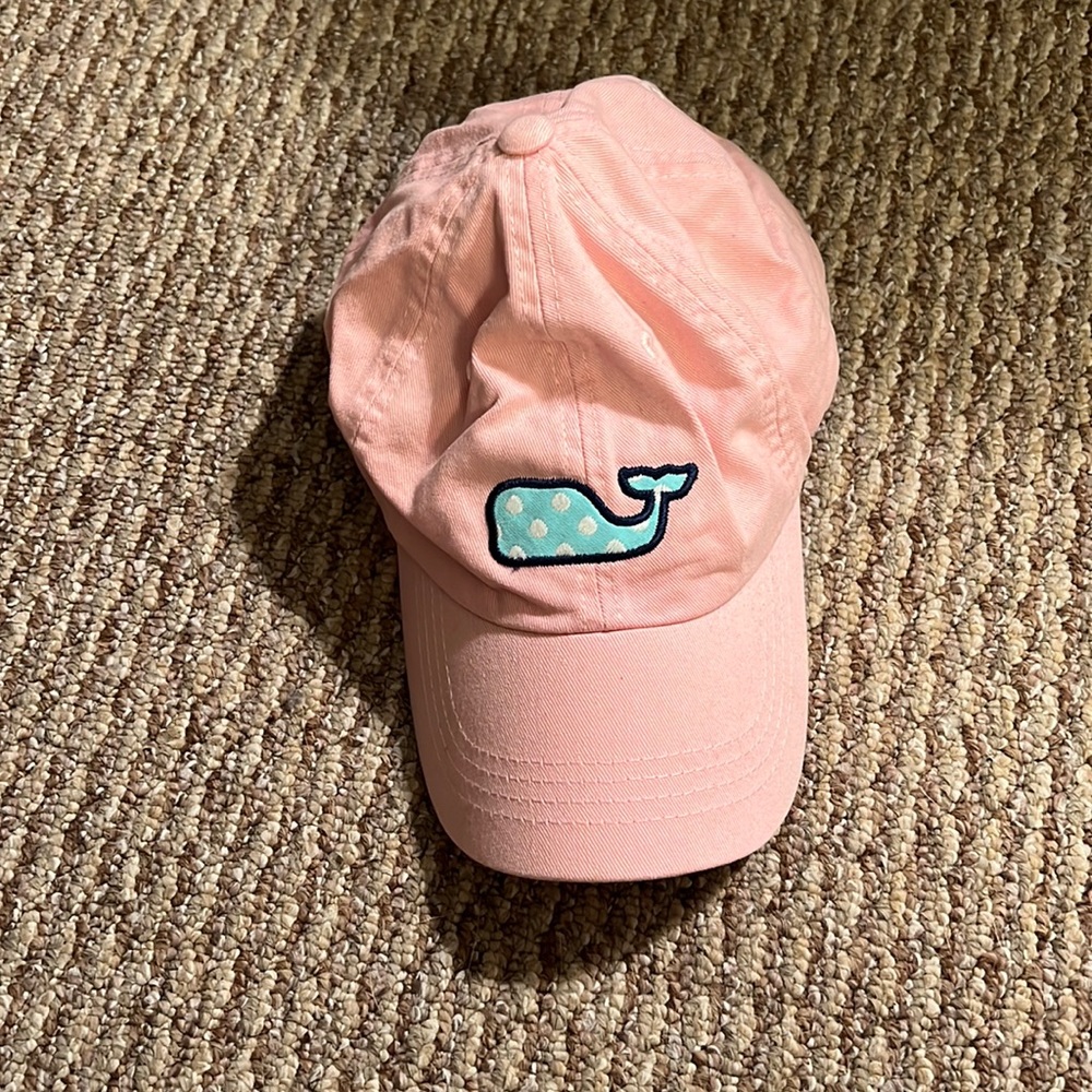 Vineyard Vines polka dotted whale hat